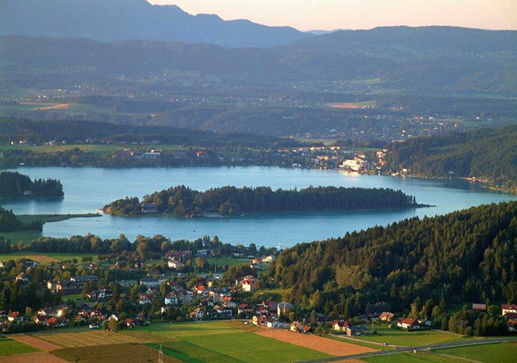 https://mdw-travel-data-us-east-1.s3.amazonaws.com/img/country/Austria/Stone-Sculpture-Path-Villach-Faaker-See/img_02.jpg