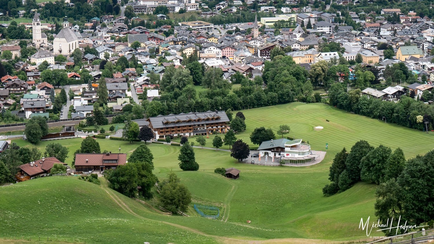 https://mdw-travel-data-us-east-1.s3.amazonaws.com/img/country/Austria/Streif/img_01.jpg