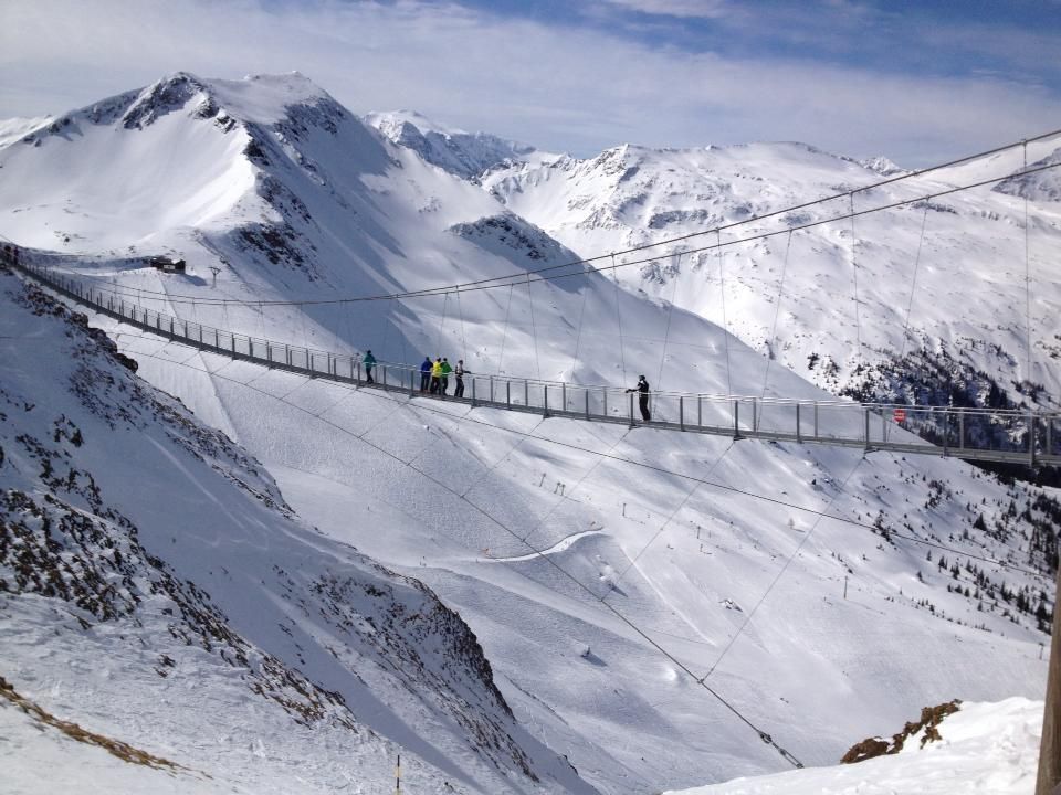 https://mdw-travel-data-us-east-1.s3.amazonaws.com/img/country/Austria/Stubnerkogel-Suspension-Bridge/img_01.jpg