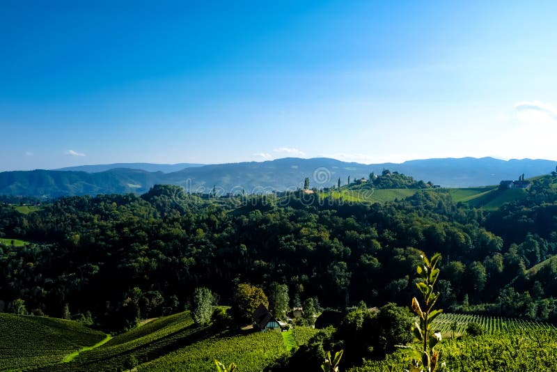 https://mdw-travel-data-us-east-1.s3.amazonaws.com/img/country/Austria/Styrian-Wine-Road/img_03.jpg