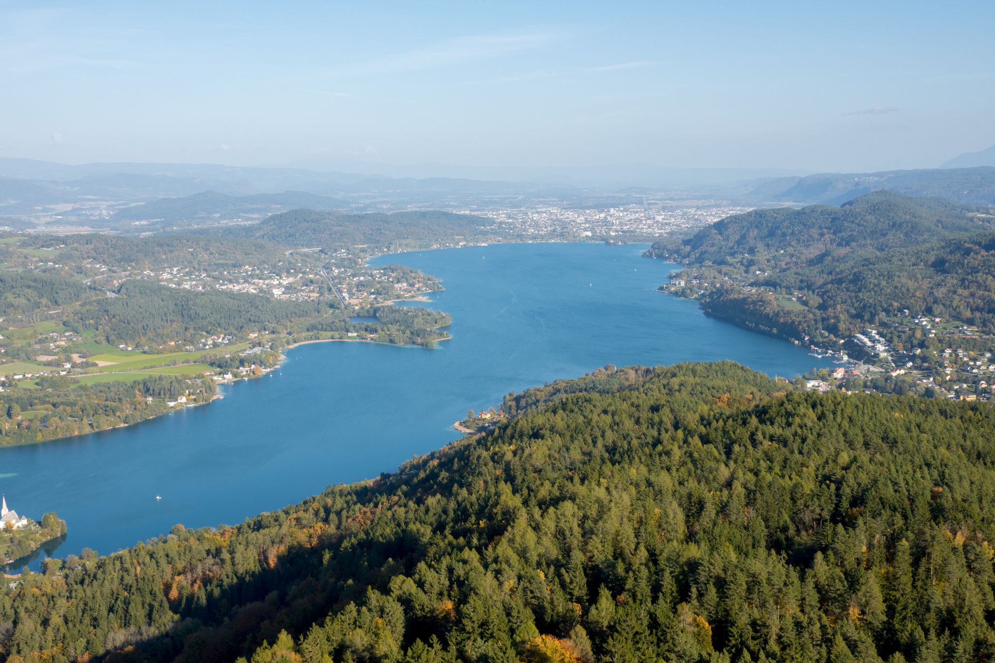 https://mdw-travel-data-us-east-1.s3.amazonaws.com/img/country/Austria/Sudufer-Worthersee/img_03.jpg