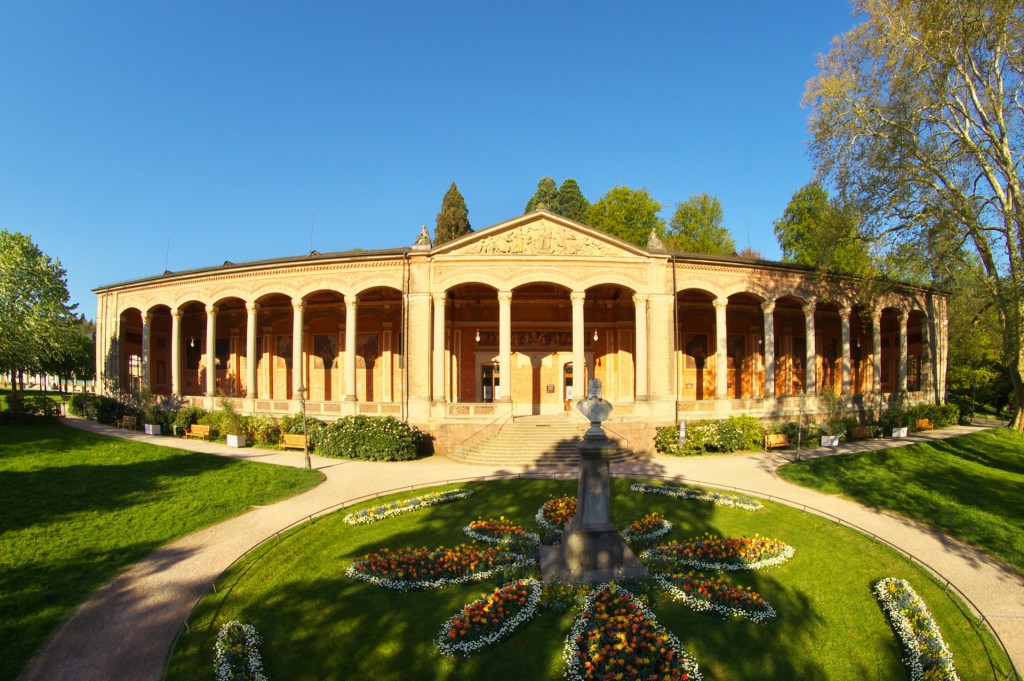 https://mdw-travel-data-us-east-1.s3.amazonaws.com/img/country/Austria/Trinkhalle/img_02.jpg