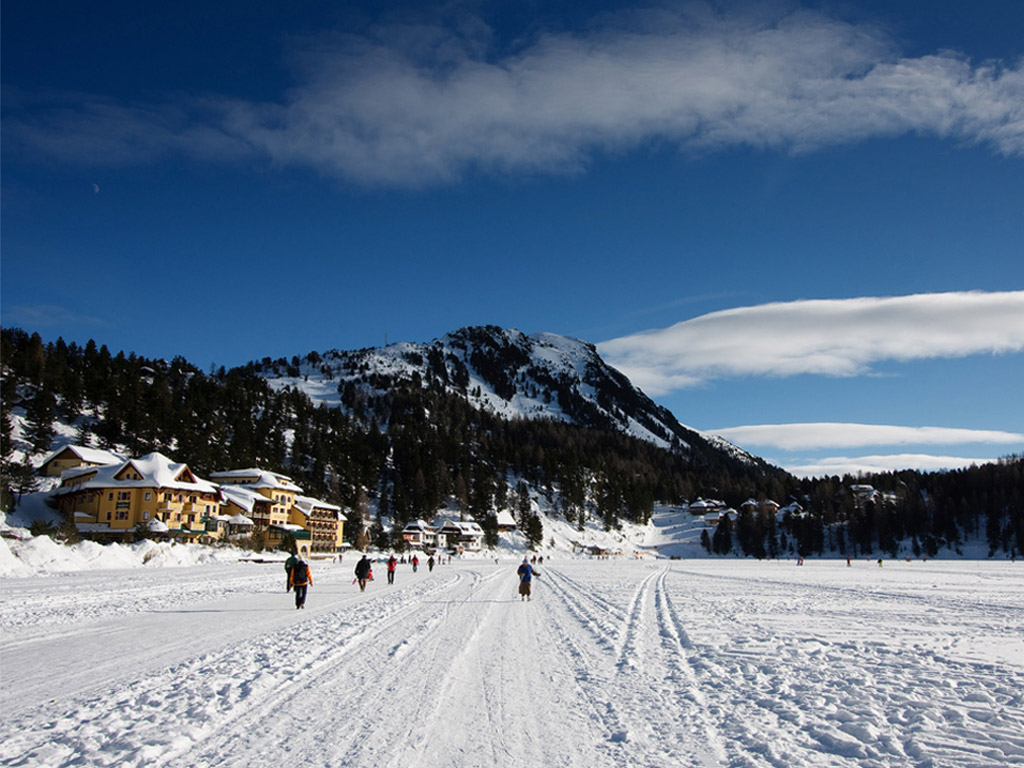 https://mdw-travel-data-us-east-1.s3.amazonaws.com/img/country/Austria/Turracher-Hohe/img_04.jpg