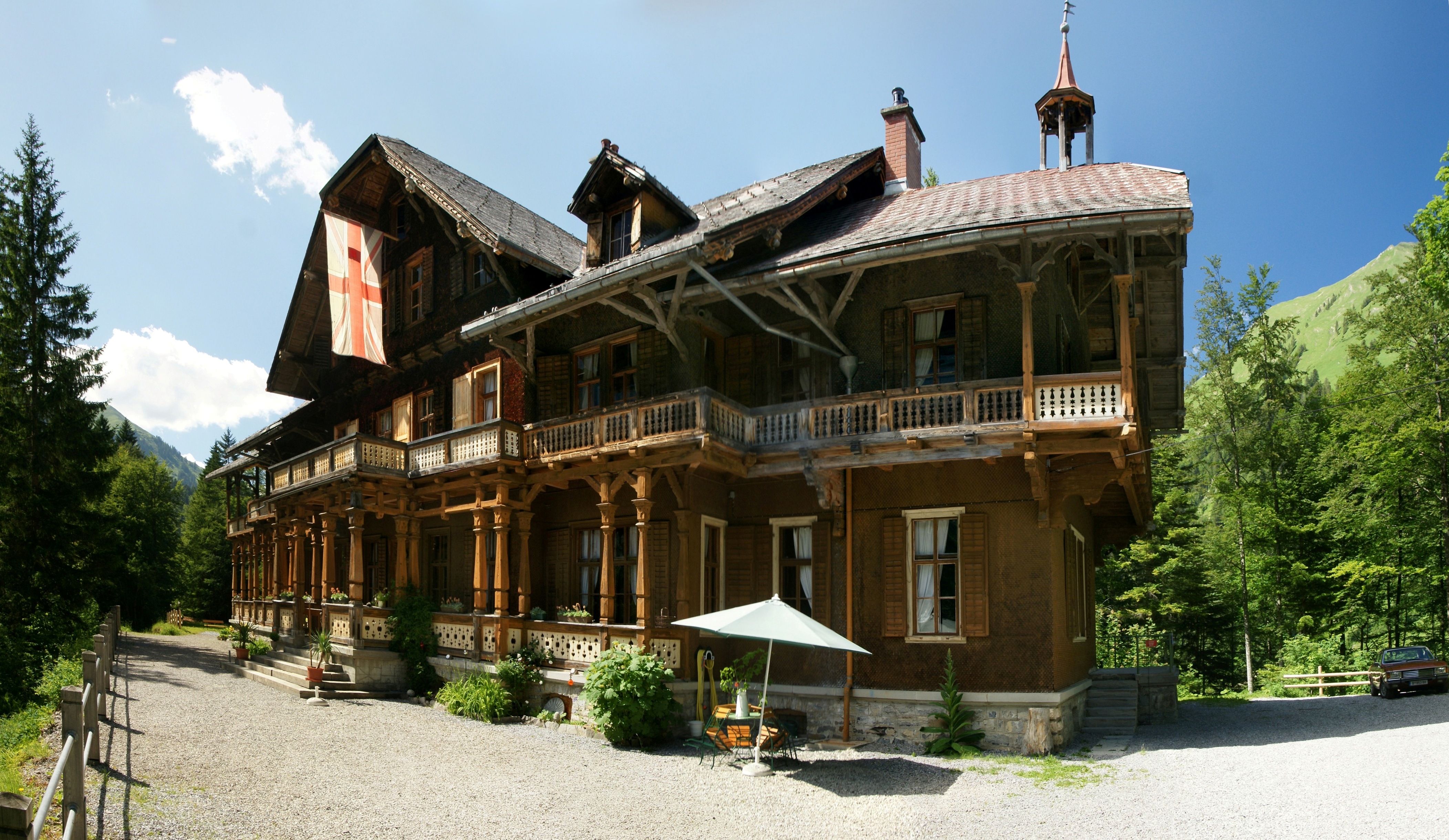 https://mdw-travel-data-us-east-1.s3.amazonaws.com/img/country/Austria/Villa-Maund/img_03.jpg