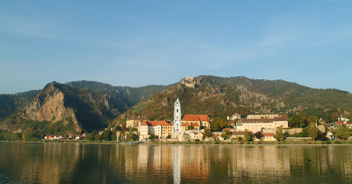 https://mdw-travel-data-us-east-1.s3.amazonaws.com/img/country/Austria/Wachau-Nibelungengau-Kremstal-UNESCO-World-Heritage/img_02.jpg