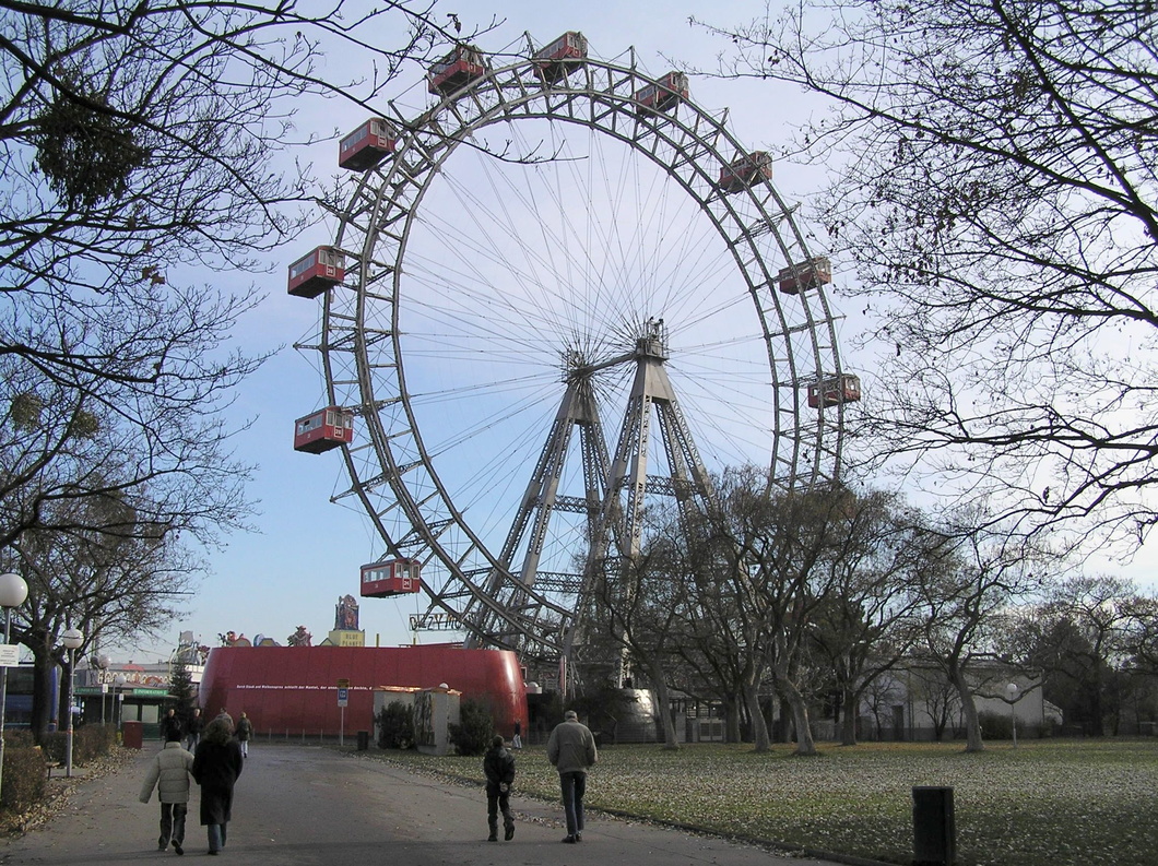 https://mdw-travel-data-us-east-1.s3.amazonaws.com/img/country/Austria/Wiener-Riesenrad/img_02.jpg