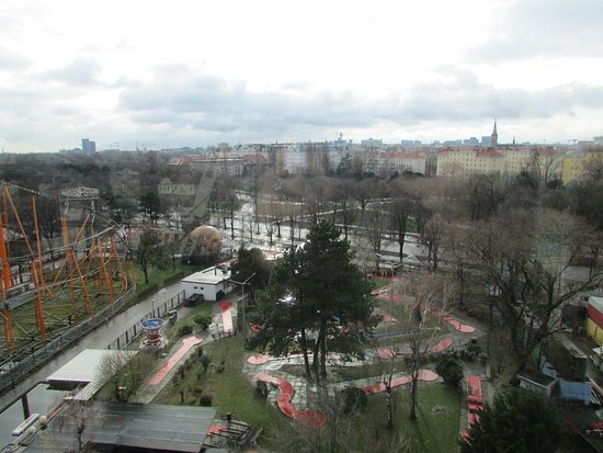 https://mdw-travel-data-us-east-1.s3.amazonaws.com/img/country/Austria/Wiener-Riesenrad/img_03.jpg