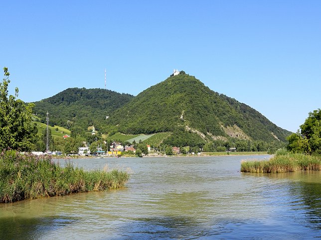 https://mdw-travel-data-us-east-1.s3.amazonaws.com/img/country/Austria/Wienerwald/img_01.jpg