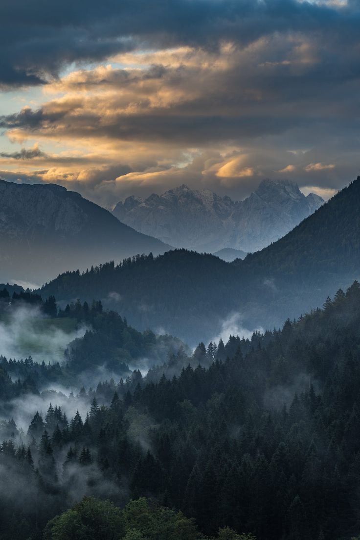 https://mdw-travel-data-us-east-1.s3.amazonaws.com/img/country/Austria/Wilder-Kaiser/img_03.jpg