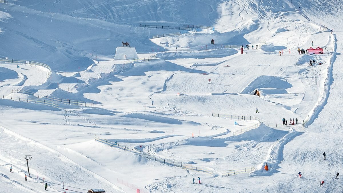 https://mdw-travel-data-us-east-1.s3.amazonaws.com/img/country/Austria/Wildkogel-Arena/img_03.jpg