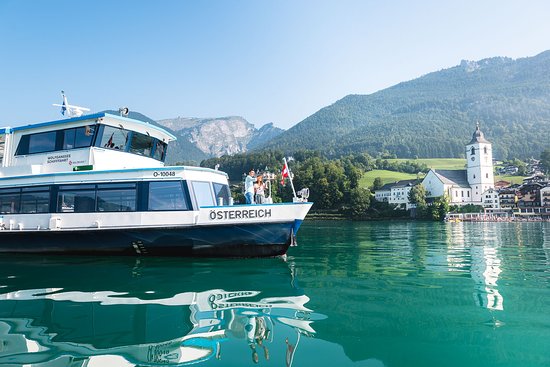 https://mdw-travel-data-us-east-1.s3.amazonaws.com/img/country/Austria/Wolfgangsee-Schifffahrt/img_03.jpg