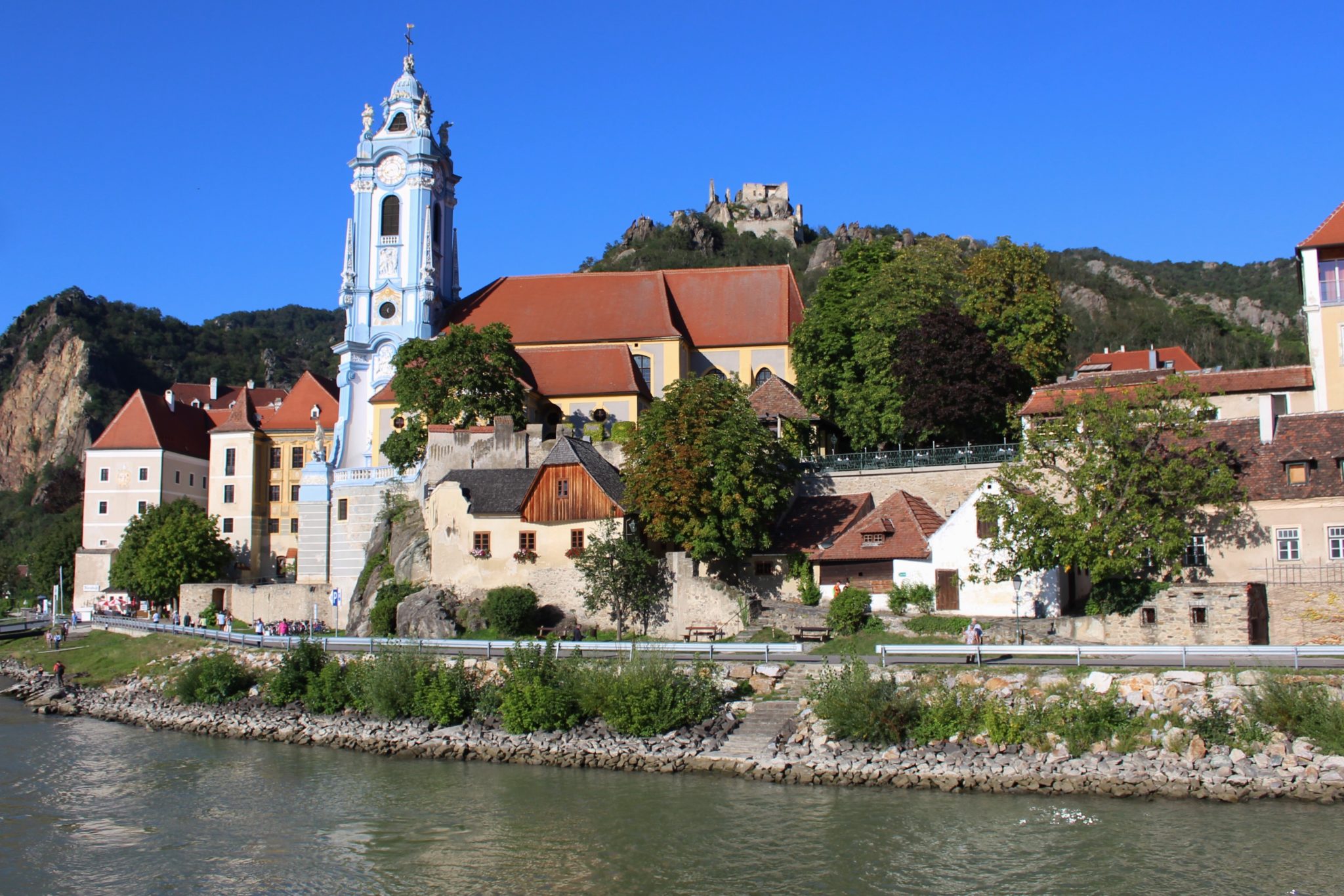 https://mdw-travel-data-us-east-1.s3.amazonaws.com/img/country/Austria/World-Heritage-View/img_02.jpg