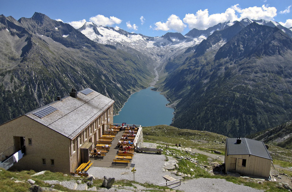 https://mdw-travel-data-us-east-1.s3.amazonaws.com/img/country/Austria/Zillertal/img_03.jpg