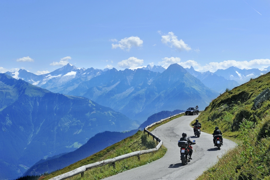 https://mdw-travel-data-us-east-1.s3.amazonaws.com/img/country/Austria/Zillertaler-Hohenstrasse/img_01.jpg