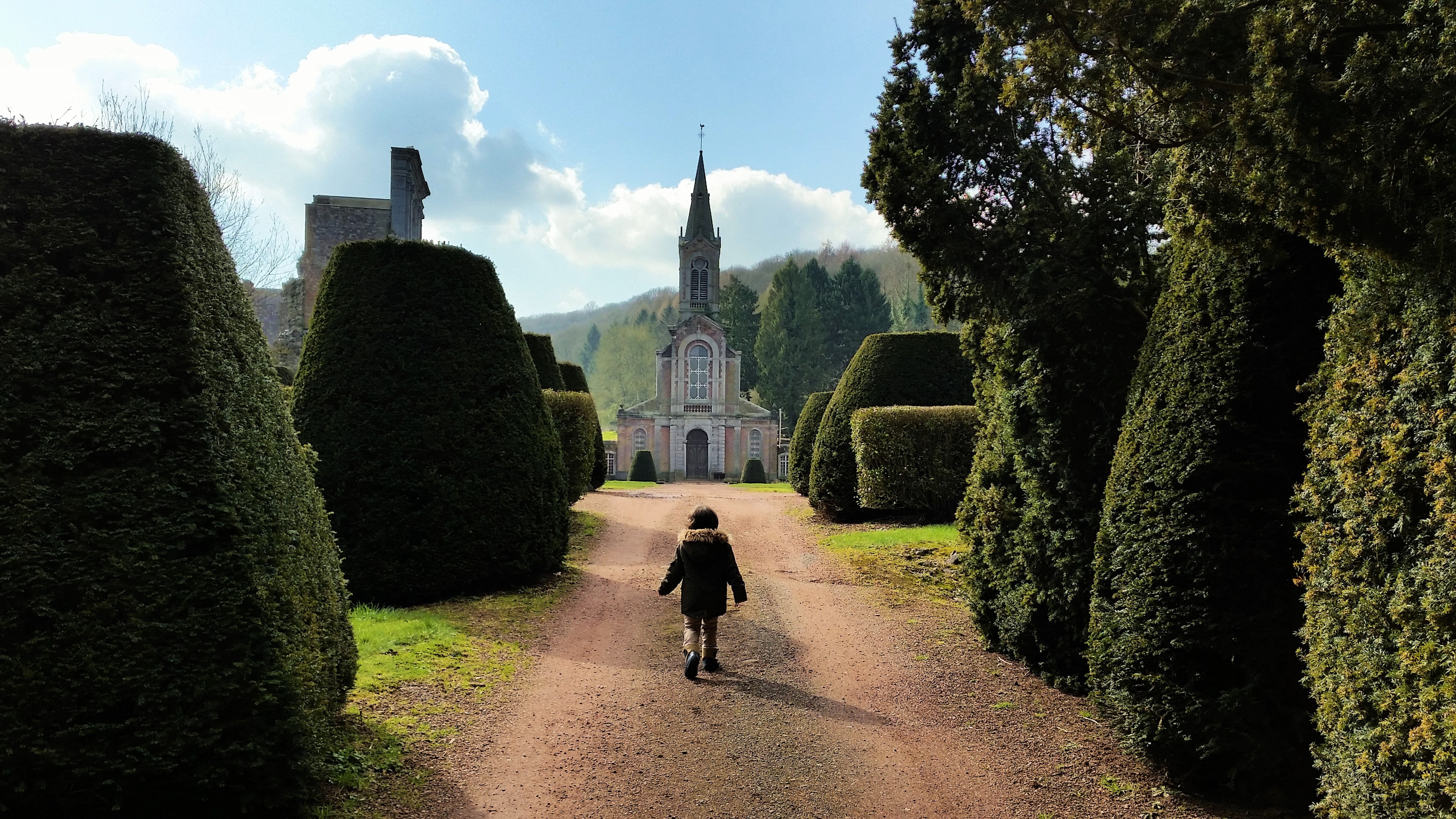 https://mdw-travel-data-us-east-1.s3.amazonaws.com/img/country/Belgium/Abbey-of-Aulne/img_03.jpg