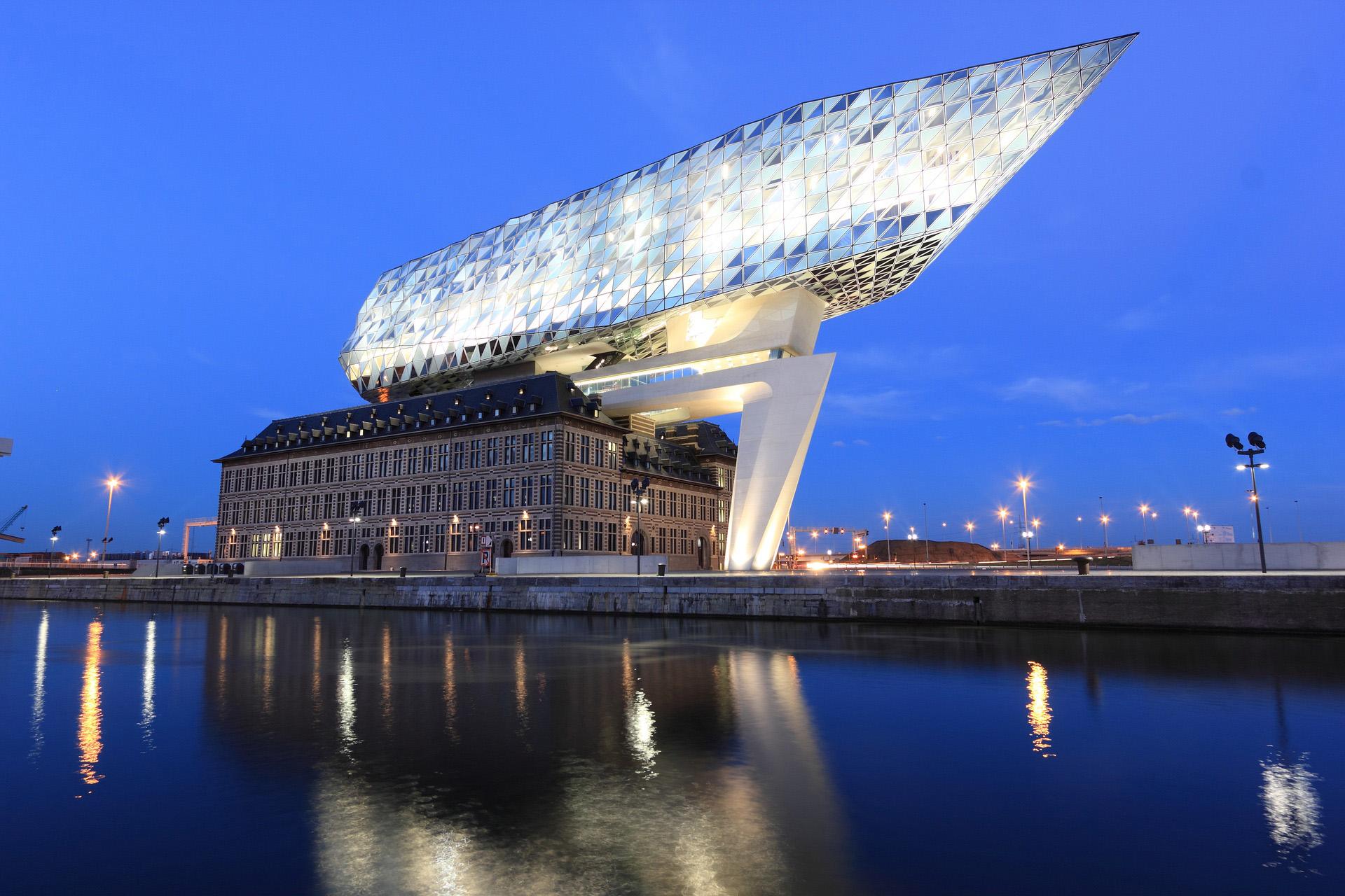 https://mdw-travel-data-us-east-1.s3.amazonaws.com/img/country/Belgium/Antwerp-Diamond-District/img_00.jpg