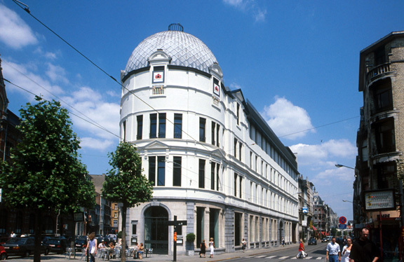 https://mdw-travel-data-us-east-1.s3.amazonaws.com/img/country/Belgium/Antwerp-Fashion-Museum/img_01.jpg
