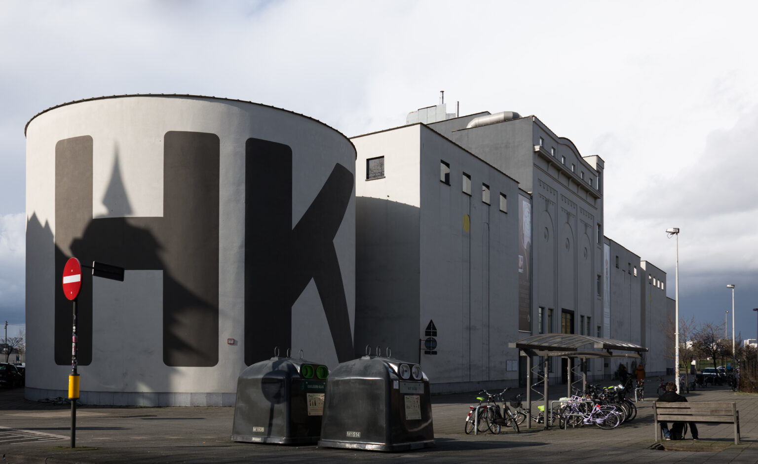 https://mdw-travel-data-us-east-1.s3.amazonaws.com/img/country/Belgium/Antwerp-Museum-of-Contemporary-Art--M-HKA-/img_02.jpg