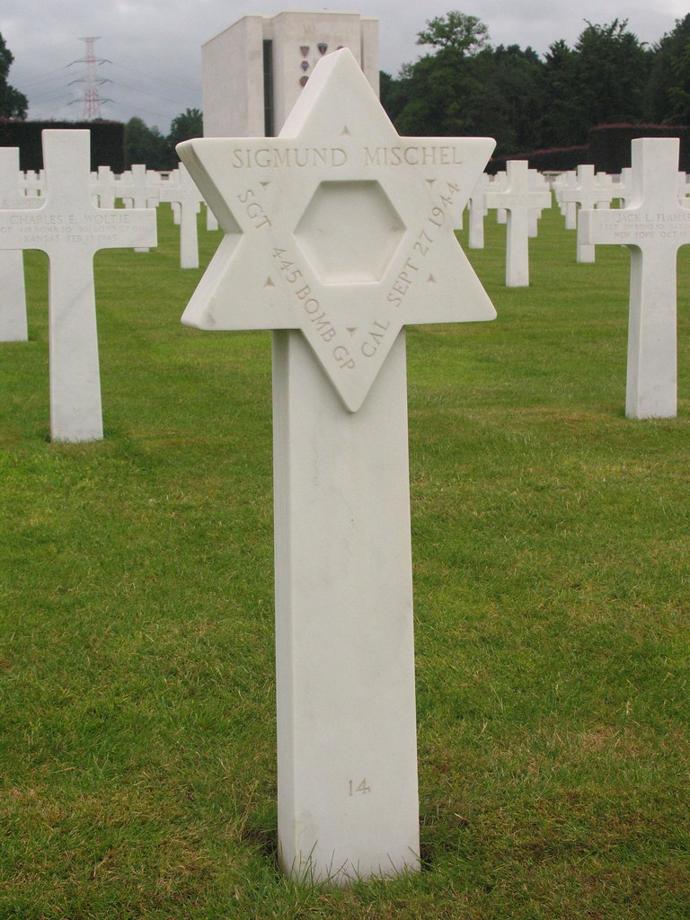https://mdw-travel-data-us-east-1.s3.amazonaws.com/img/country/Belgium/Ardennes-American-Cemetery-and-Memorial/img_01.jpg