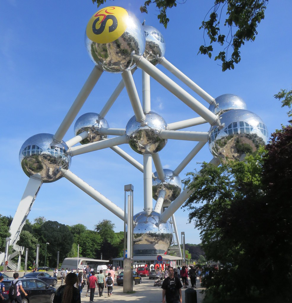 https://mdw-travel-data-us-east-1.s3.amazonaws.com/img/country/Belgium/Atomium/img_02.jpg