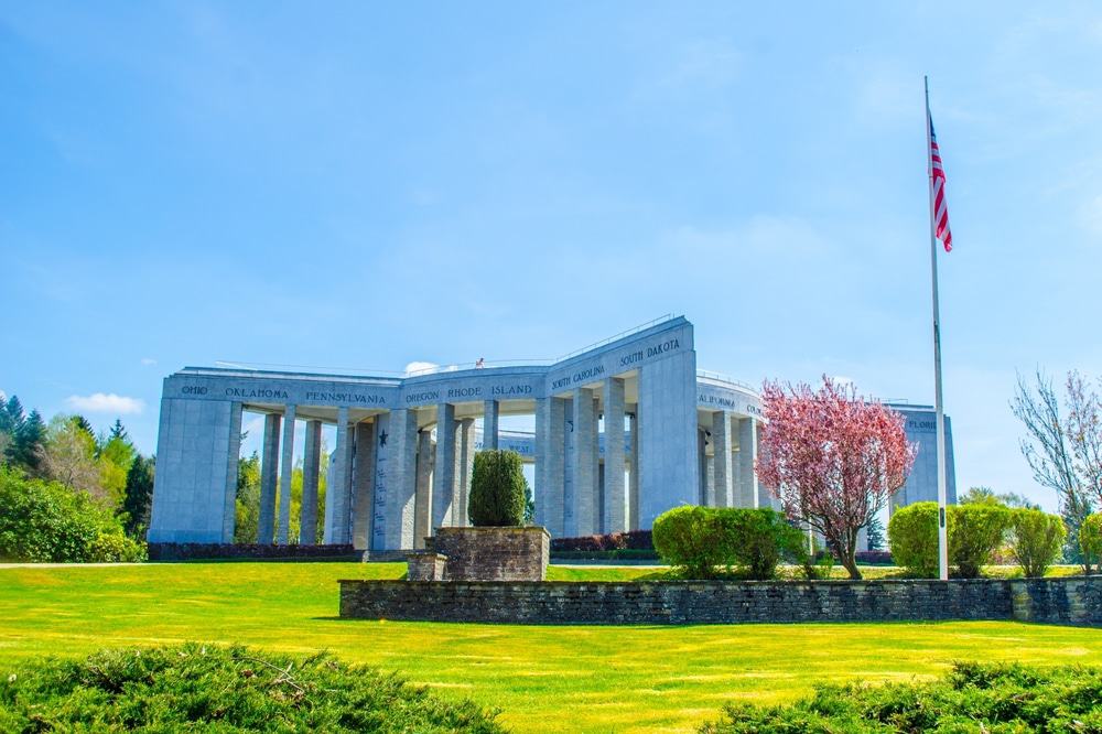 https://mdw-travel-data-us-east-1.s3.amazonaws.com/img/country/Belgium/Bastogne/img_05.jpg