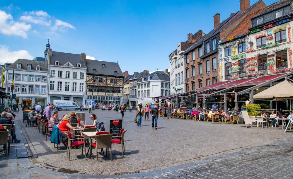 https://mdw-travel-data-us-east-1.s3.amazonaws.com/img/country/Belgium/Beguinage-of-Hasselt/img_02.jpg