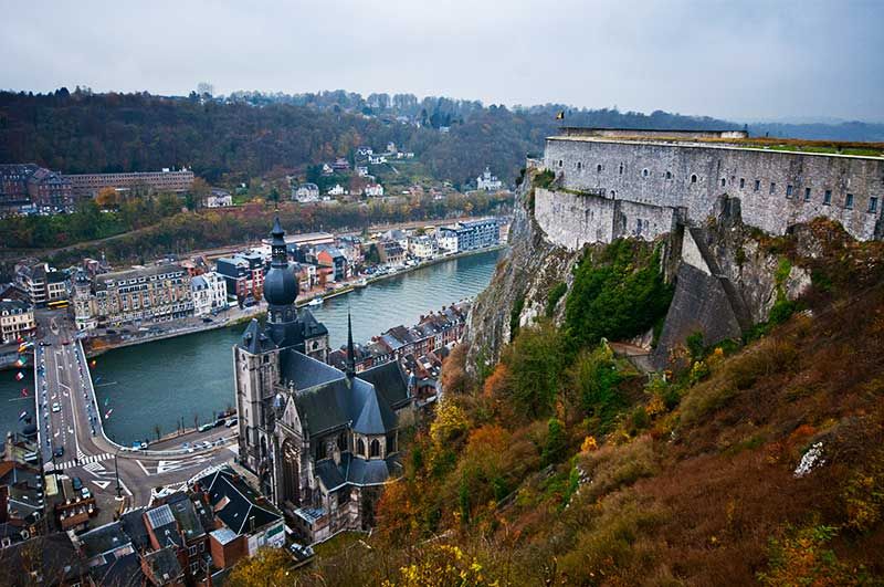 https://mdw-travel-data-us-east-1.s3.amazonaws.com/img/country/Belgium/Belfry-of-Dinant/img_03.jpg