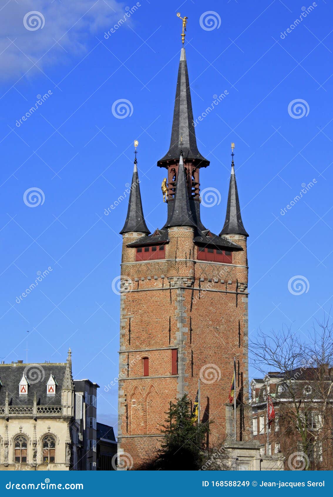 https://mdw-travel-data-us-east-1.s3.amazonaws.com/img/country/Belgium/Belfry-of-Kortrijk/img_01.jpg