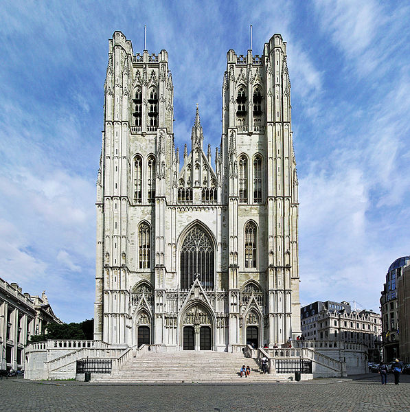 https://mdw-travel-data-us-east-1.s3.amazonaws.com/img/country/Belgium/Bissectine-Church/img_02.jpg