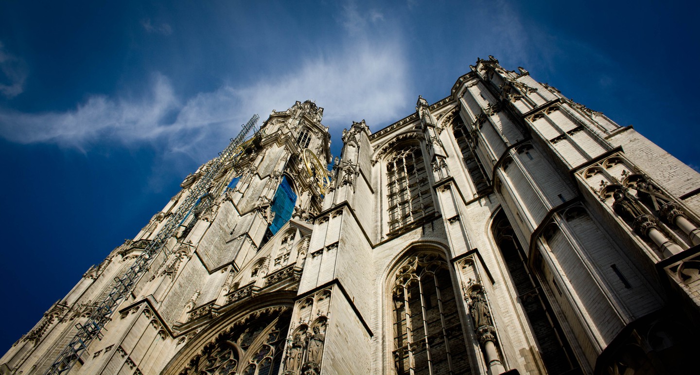 https://mdw-travel-data-us-east-1.s3.amazonaws.com/img/country/Belgium/Bissectine-Church/img_03.jpg