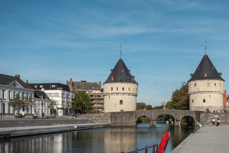 https://mdw-travel-data-us-east-1.s3.amazonaws.com/img/country/Belgium/Broel-Towers/img_01.jpg