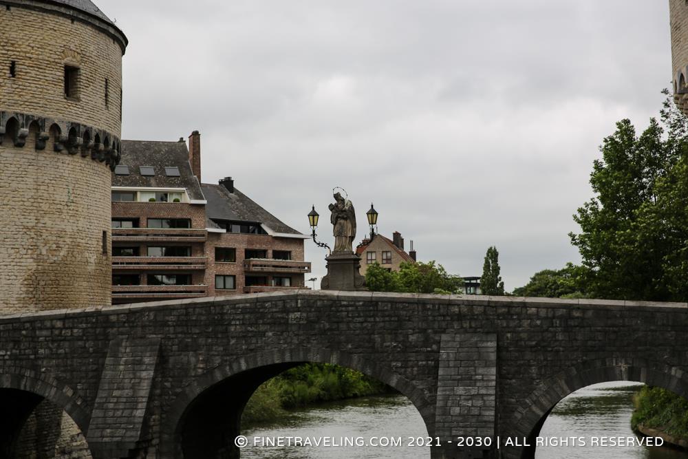 https://mdw-travel-data-us-east-1.s3.amazonaws.com/img/country/Belgium/Broel-Towers/img_03.jpg