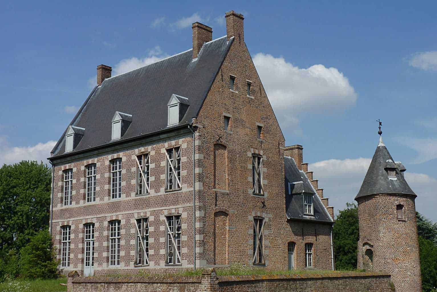 https://mdw-travel-data-us-east-1.s3.amazonaws.com/img/country/Belgium/CEnE-Centre-dexposition-de-Mouscron/img_00.jpg