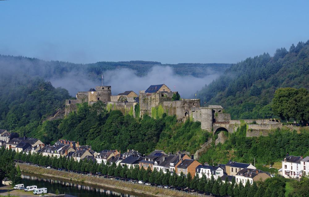 https://mdw-travel-data-us-east-1.s3.amazonaws.com/img/country/Belgium/Castle-of-Bouillon/img_00.jpg