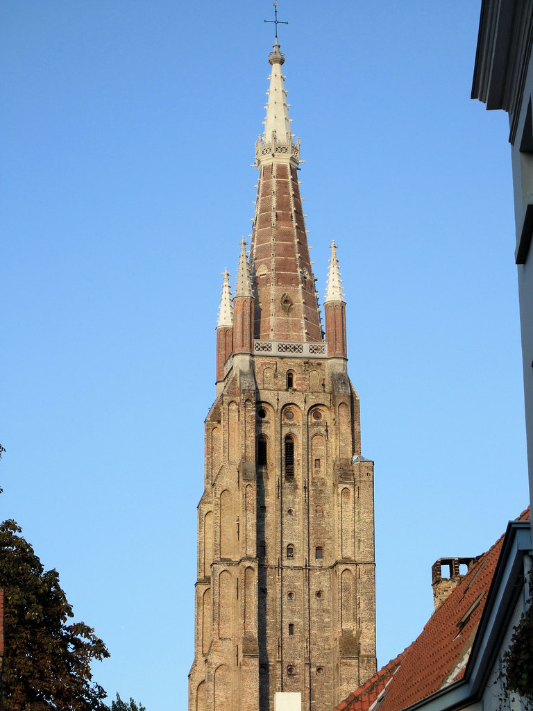 https://mdw-travel-data-us-east-1.s3.amazonaws.com/img/country/Belgium/Church-of-Our-Lady/img_02.jpg