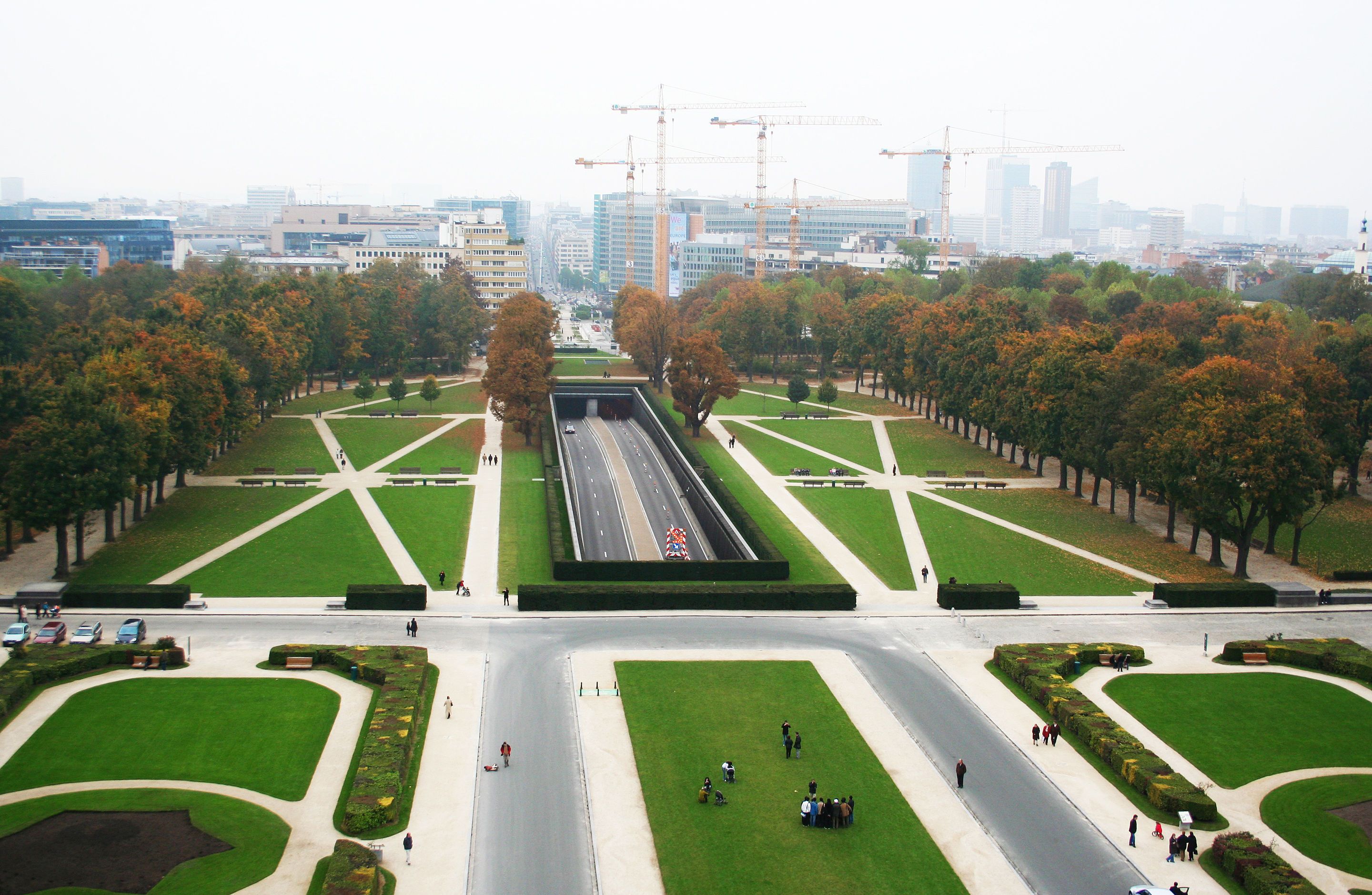 https://mdw-travel-data-us-east-1.s3.amazonaws.com/img/country/Belgium/Cinquantenaire/img_02.jpg