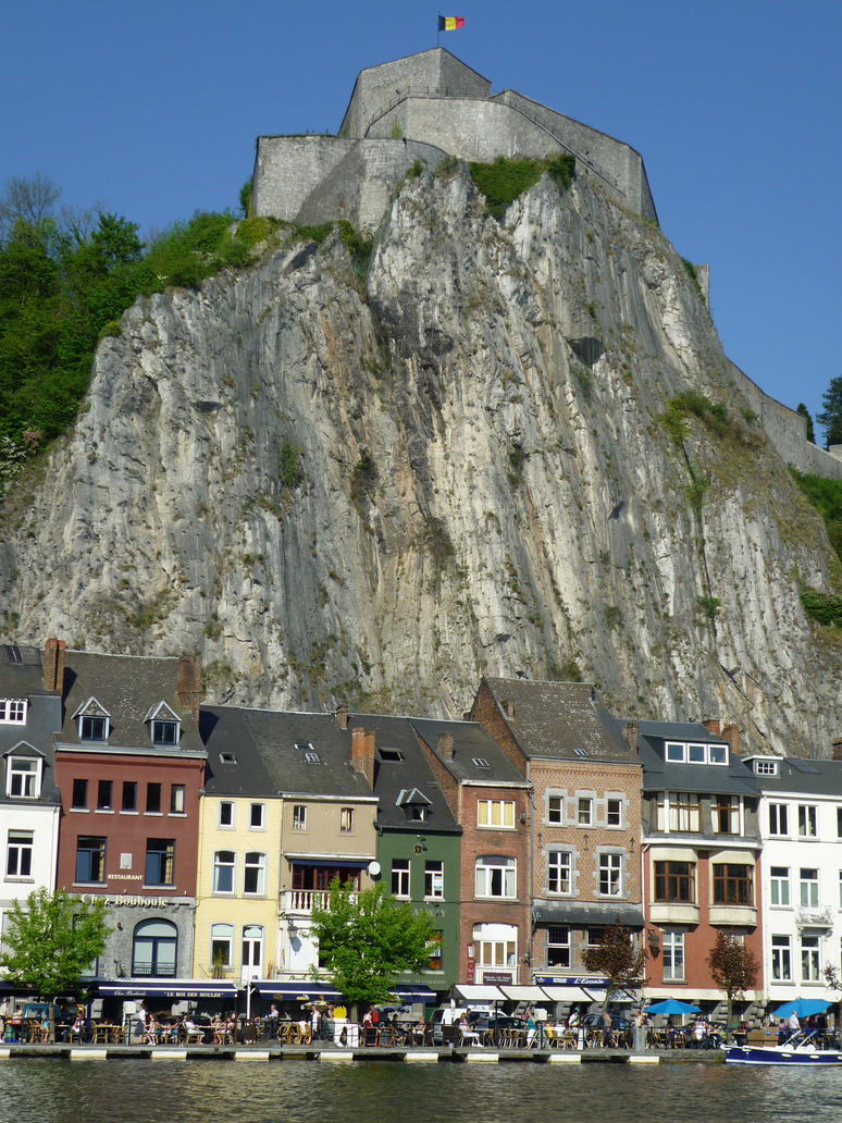 https://mdw-travel-data-us-east-1.s3.amazonaws.com/img/country/Belgium/Citadel-of-Dinant/img_01.jpg