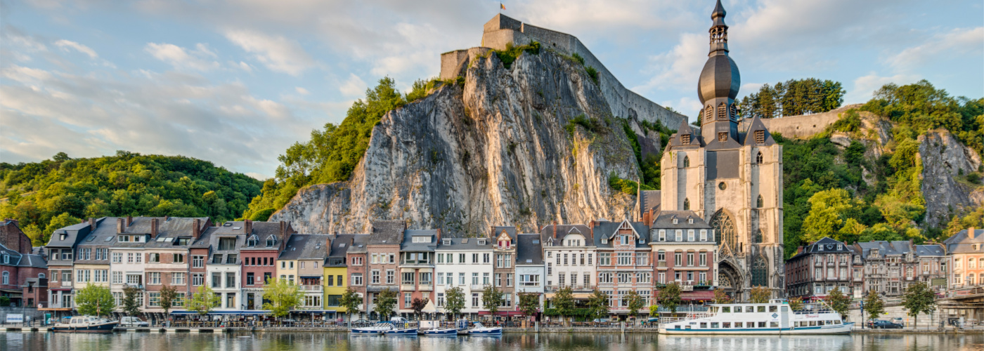 https://mdw-travel-data-us-east-1.s3.amazonaws.com/img/country/Belgium/Dinant-Evasion/img_02.jpg