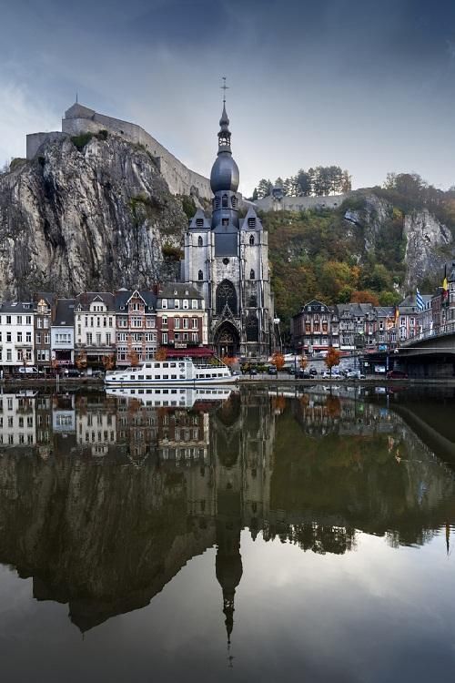https://mdw-travel-data-us-east-1.s3.amazonaws.com/img/country/Belgium/Dinant/img_03.jpg
