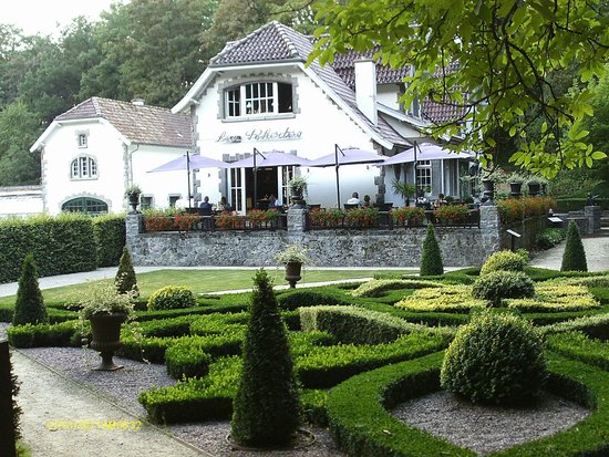 https://mdw-travel-data-us-east-1.s3.amazonaws.com/img/country/Belgium/Domaine-Provincial-de-Chevetogne/img_04.jpg
