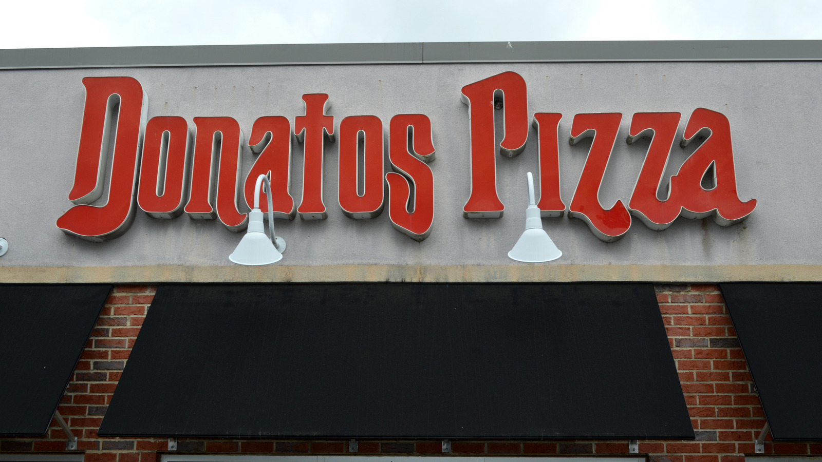 https://mdw-travel-data-us-east-1.s3.amazonaws.com/img/country/Belgium/Donatos-Pizza/img_02.jpg