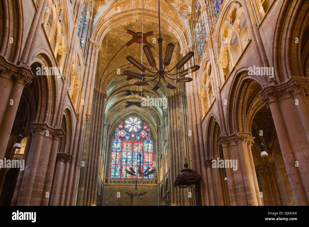 https://mdw-travel-data-us-east-1.s3.amazonaws.com/img/country/Belgium/Eglise-Saint-Julien/img_02.jpg