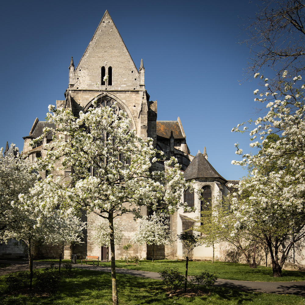 https://mdw-travel-data-us-east-1.s3.amazonaws.com/img/country/Belgium/Eglise-Saint-Julien/img_03.jpg