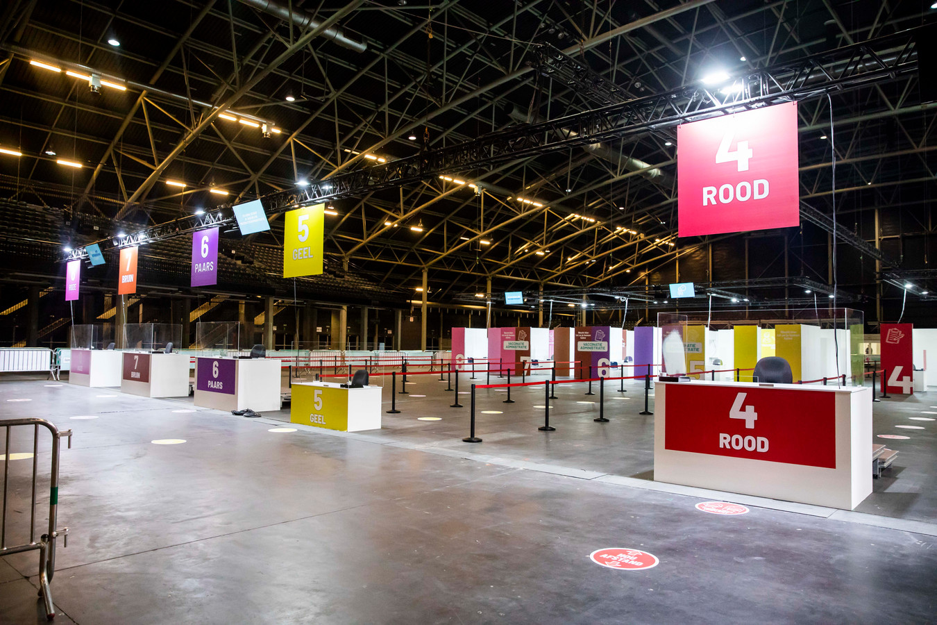 https://mdw-travel-data-us-east-1.s3.amazonaws.com/img/country/Belgium/Ethias-Arena/img_01.jpg