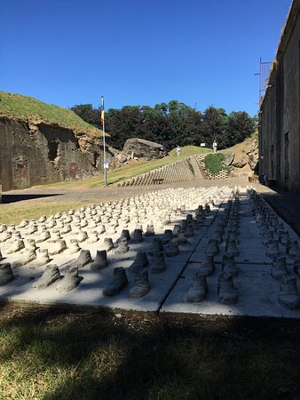 https://mdw-travel-data-us-east-1.s3.amazonaws.com/img/country/Belgium/Fort-de-Loncin/img_01.jpg