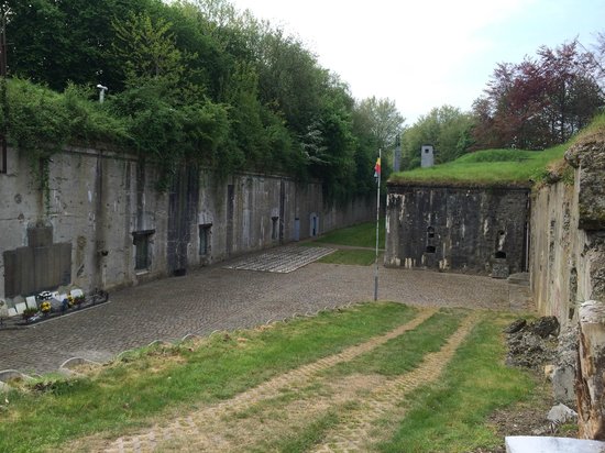 https://mdw-travel-data-us-east-1.s3.amazonaws.com/img/country/Belgium/Fort-de-Loncin/img_03.jpg
