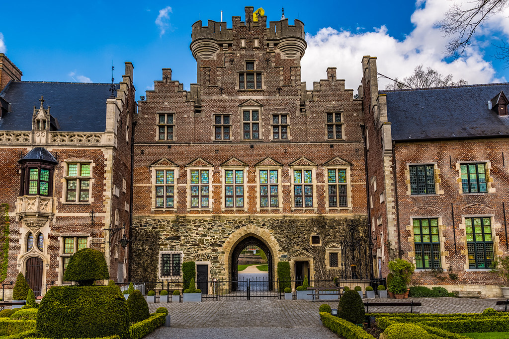 https://mdw-travel-data-us-east-1.s3.amazonaws.com/img/country/Belgium/Gaasbeek-Castle/img_00.jpg