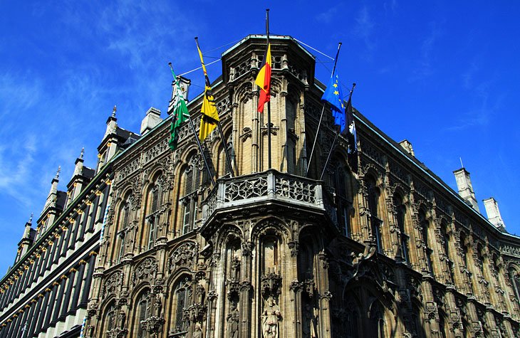 https://mdw-travel-data-us-east-1.s3.amazonaws.com/img/country/Belgium/Ghent-Historic-Centre/img_05.jpg