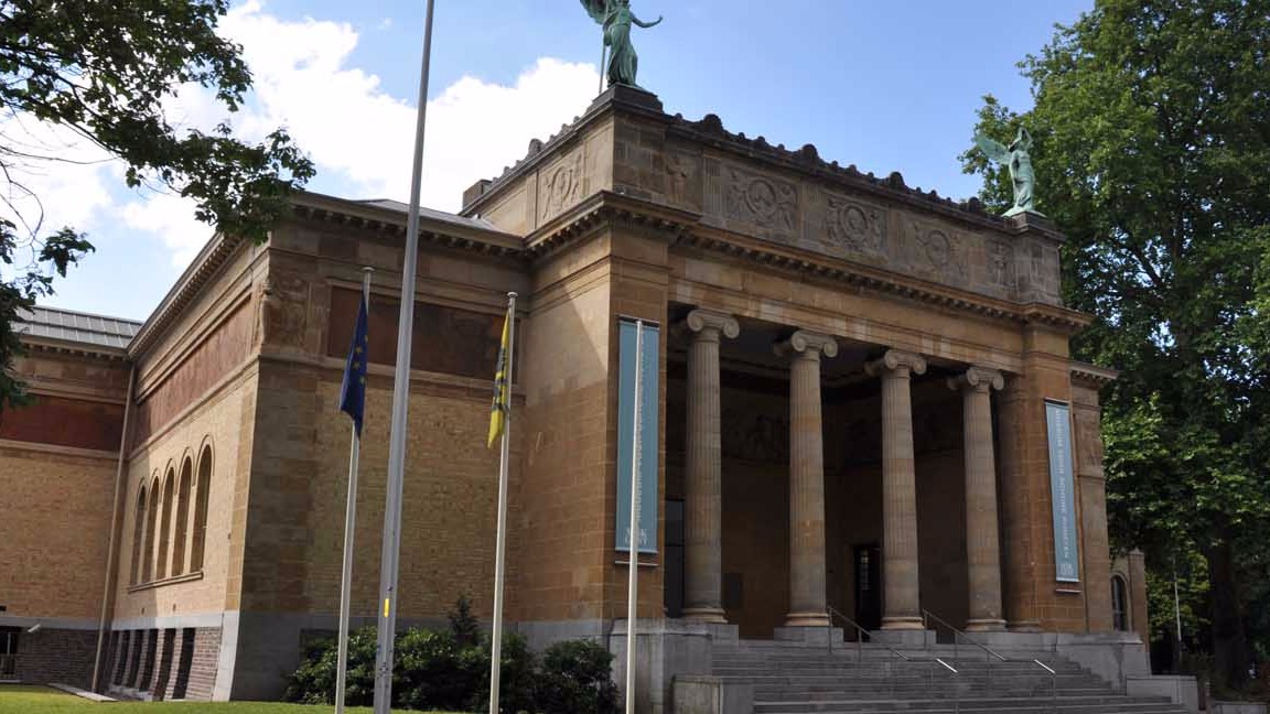 https://mdw-travel-data-us-east-1.s3.amazonaws.com/img/country/Belgium/Ghent-Museum-of-Fine-Arts/img_00.jpg