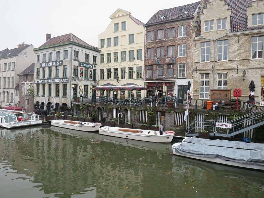 https://mdw-travel-data-us-east-1.s3.amazonaws.com/img/country/Belgium/Graslei/img_03.jpg